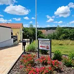 Gaestehaus Staudenschloss Hotell Mickhausen