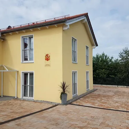 Hotel Gaestehaus Staudenschloss *