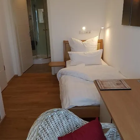 Gaestehaus Staudenschloss Hotel
