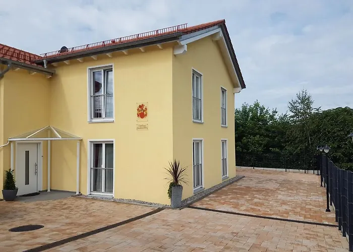 Отель Gaestehaus Staudenschloss *